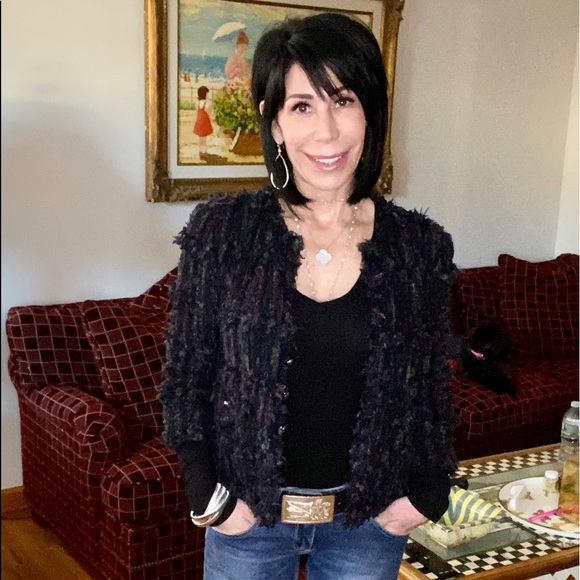 Meet your Posher, Stacy - Picture 2 of 2